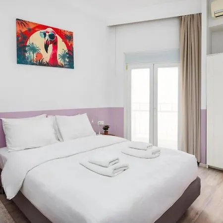 2br Gem With Fun Decor & Scenic Views Apartment *