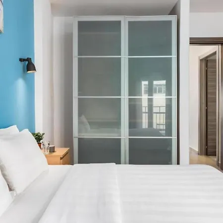 Appartement 2br Gem With Fun Decor & Scenic Views *