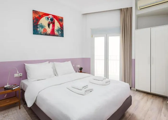 2br Gem With Fun Decor & Scenic Views Apartment *