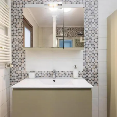 2br Gem With Fun Decor & Scenic Views * Thessaloniki