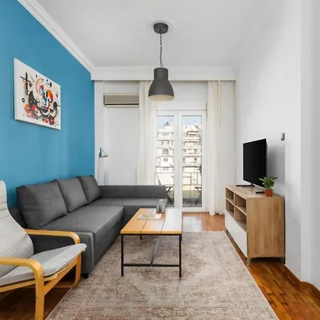 2br Gem With Fun Decor & Scenic Views Apartment